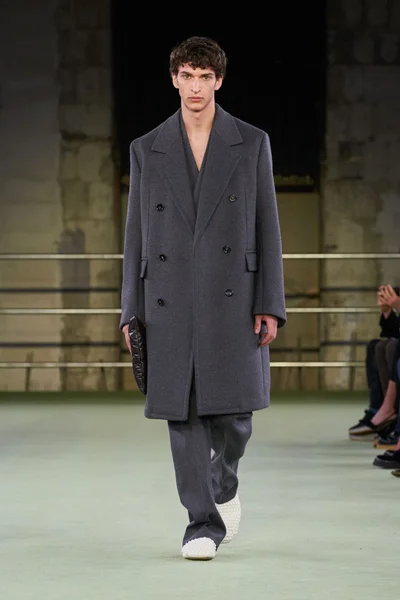 Look 8